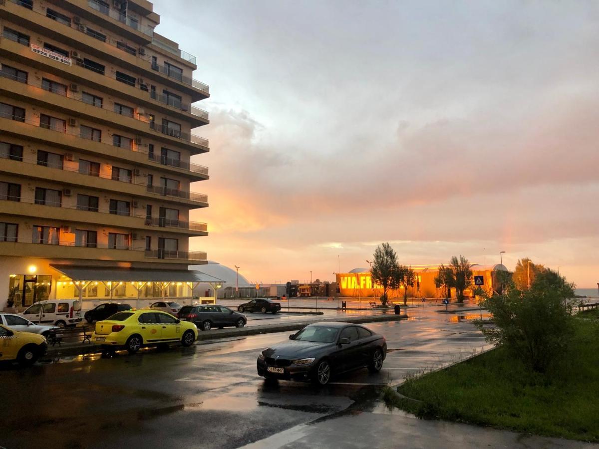 Valy Apartments Summerland Mamaia Exterior foto