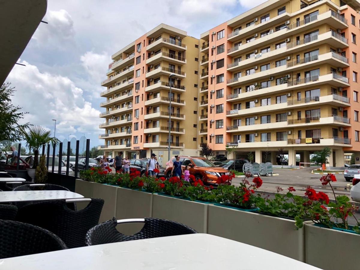 Valy Apartments Summerland Mamaia Exterior foto