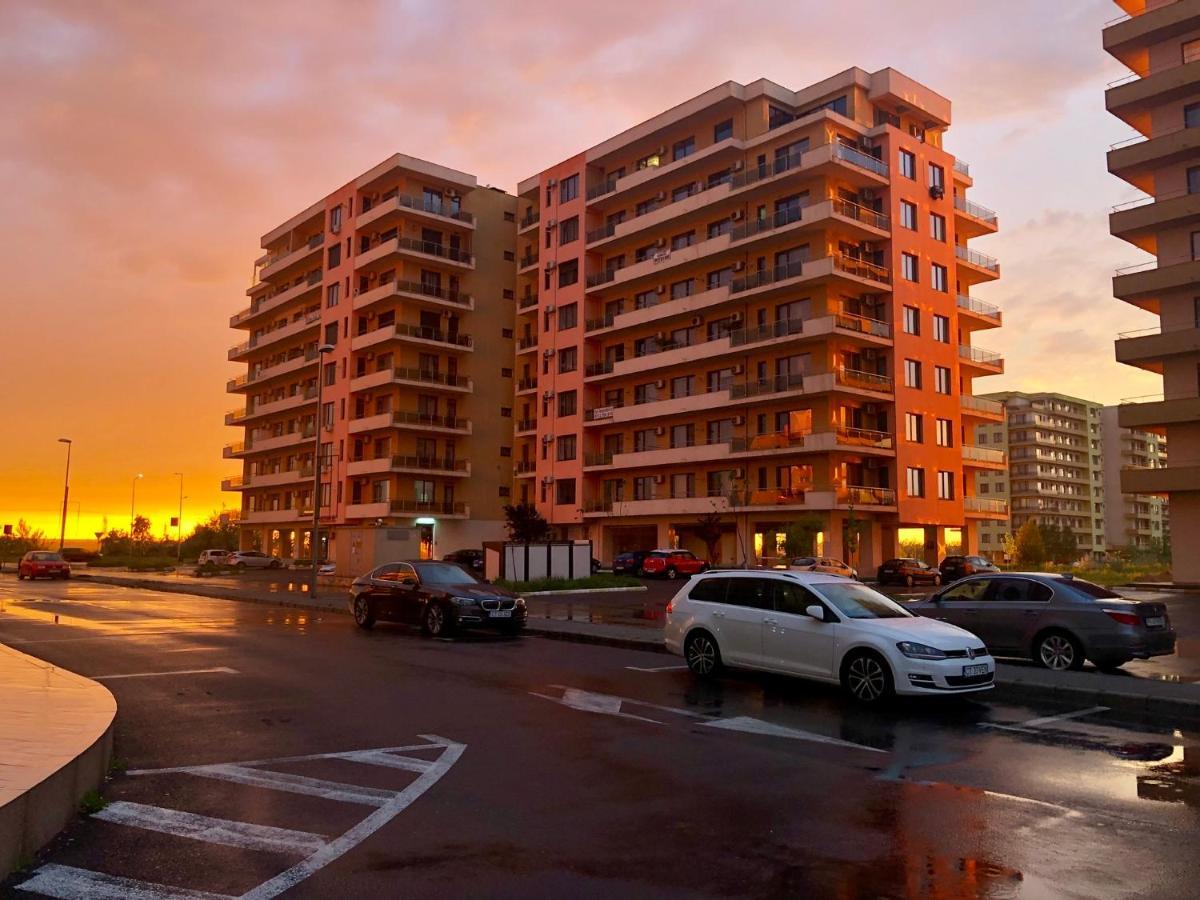 Valy Apartments Summerland Mamaia Exterior foto