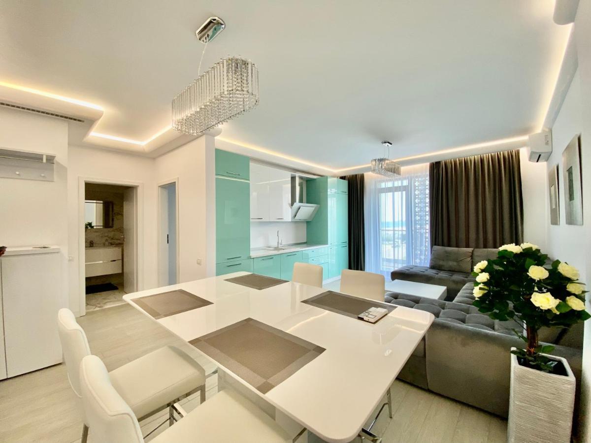 Valy Apartments Summerland Mamaia Exterior foto