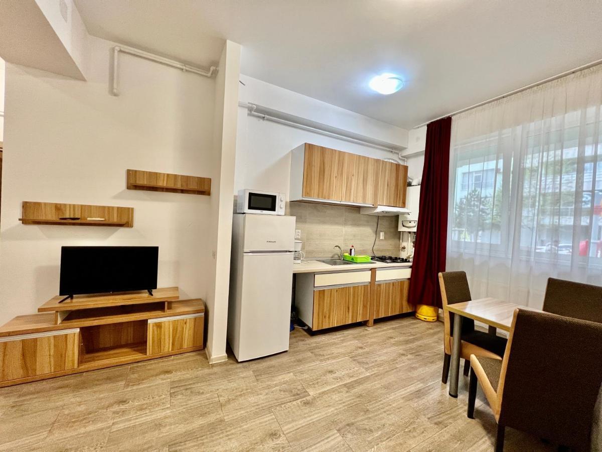 Valy Apartments Summerland Mamaia Exterior foto